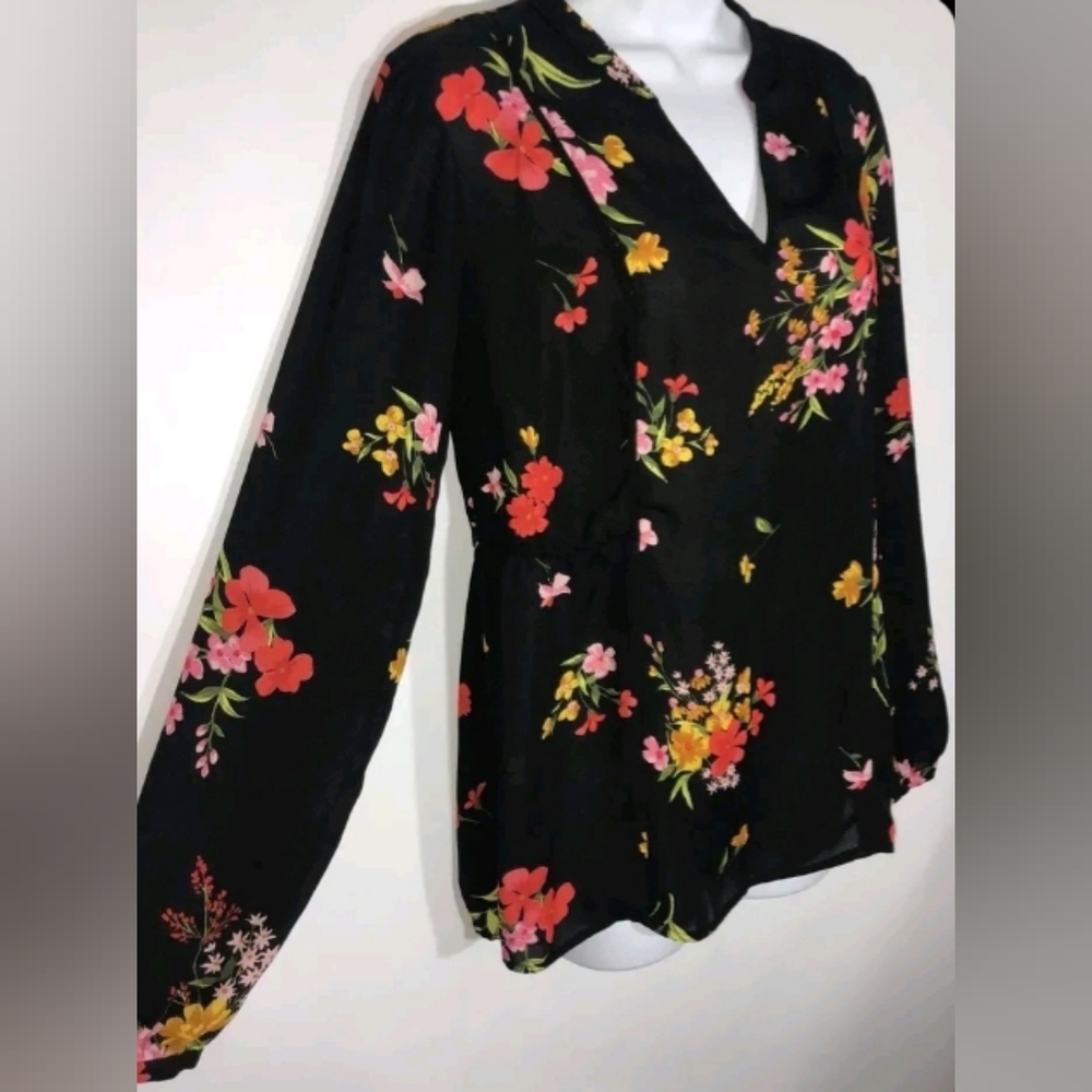 Flowered black tunic top